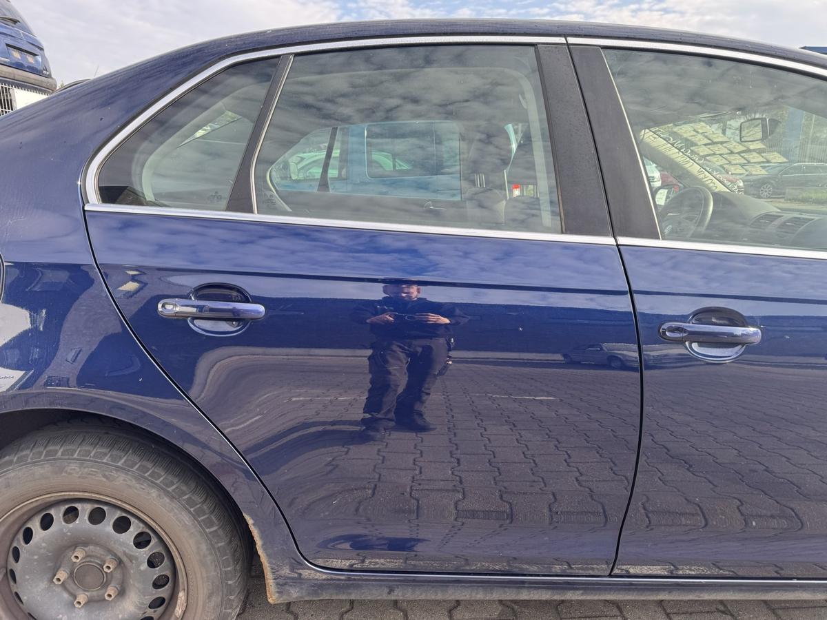 VW Jetta 1K2 original T&uuml;r hinten rechts LD5Q Shadow Blue Rohbau Bj.2009
